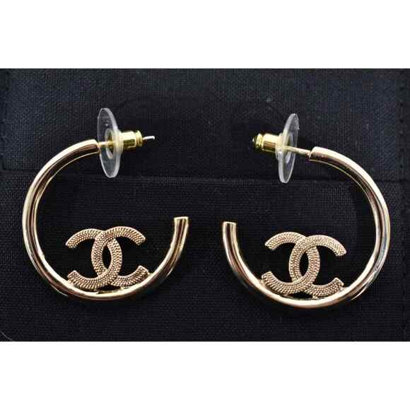 Chanel 22P Gold Metal Interlocking CC Logo Dangle Drop Statement Hoop Earrings - Picture 1 of 11